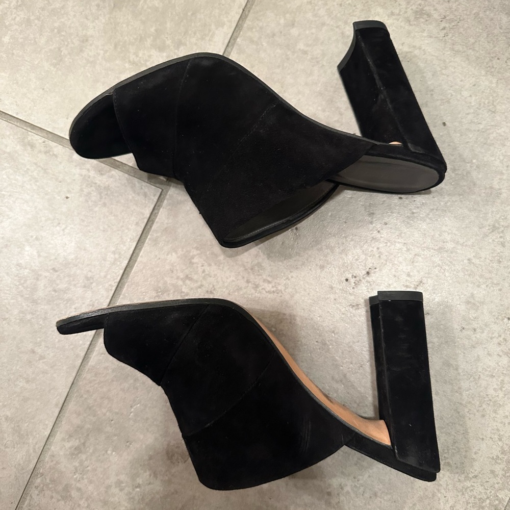Stuart Weitzman Sequel Black Suede Mule Sandal - image 5